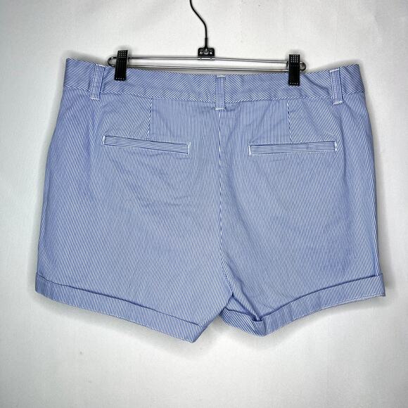 Women’s Crown & Ivy Blue & White Striped Shorts Size 12 - Picture 8 of 11